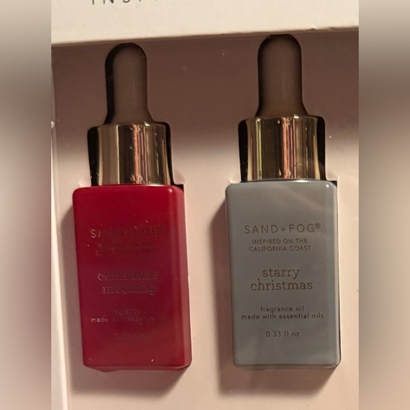 SAND + FOG NIB Set of 8 Winter Festive Fragrance Diffuser Oils - Picture 3 of 7